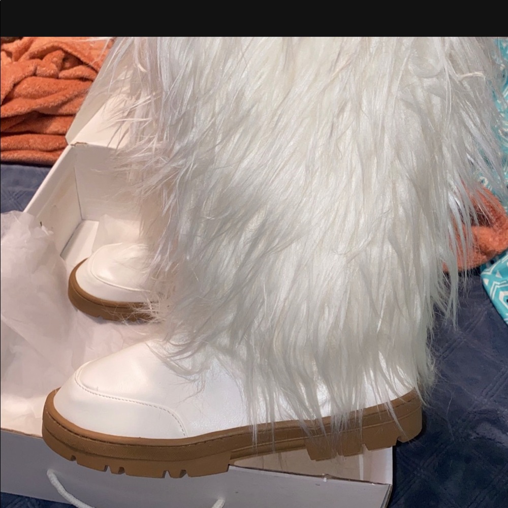 Boots size 8